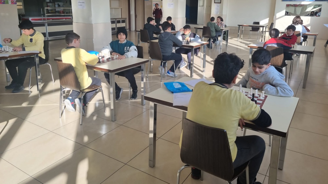 Okullar Arası Satranç Turnuvası Öğrenci Seçimi