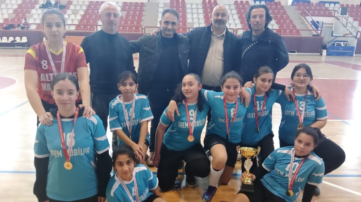 Yıldız Kızlar Futsal Şampiyonluğu