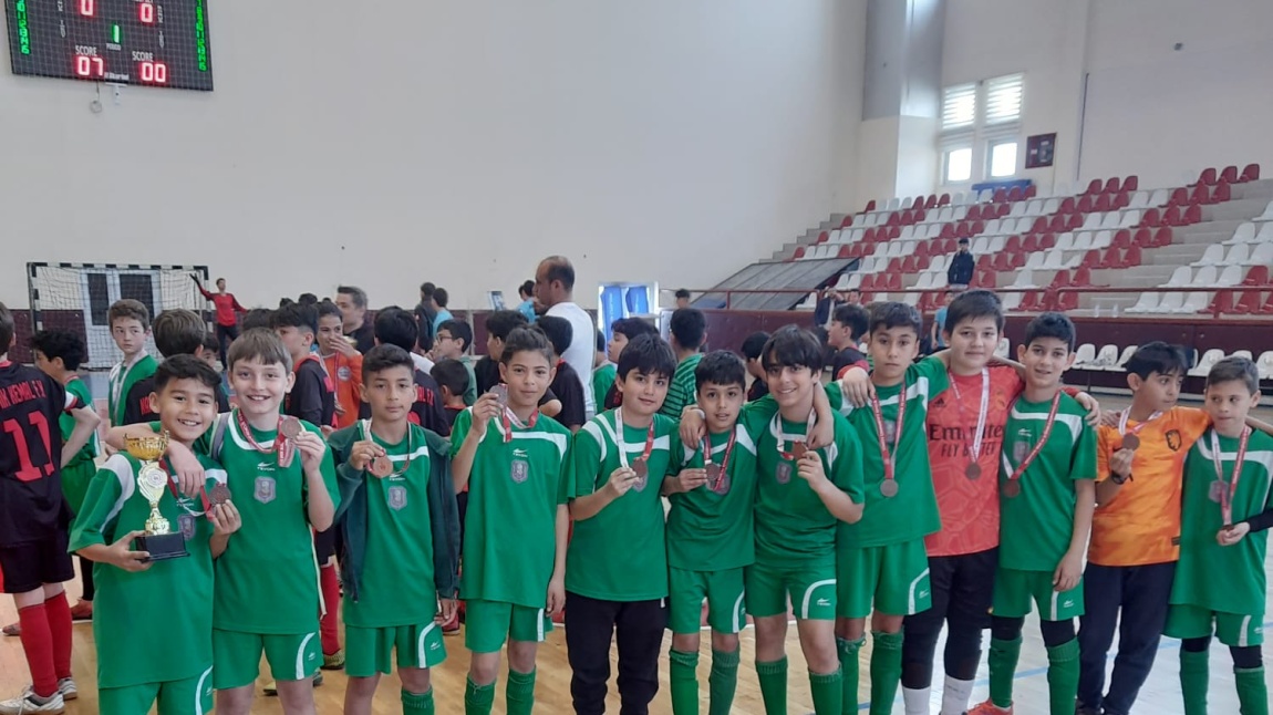 Futsal Minik Erkekler Takımı İlçe 3.lüğü