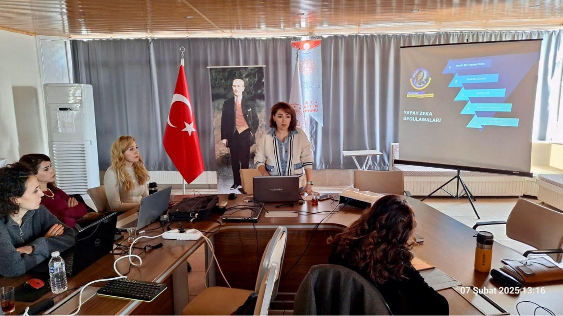 Öğretmenlerimiz e-Twinning Çalıştayı'nda